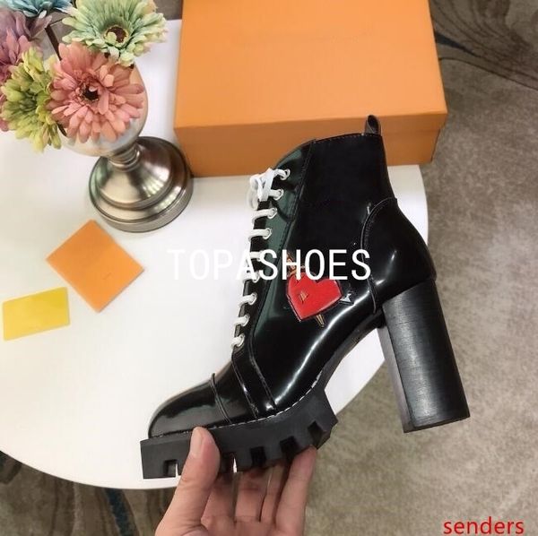 wholesale latest luxury women designer boots martin desert boot flamingos love arrow medal 100% real leather coarse winter shoes 35-40
wholesale latest luxury women designer boots martin desert boot flamingos love arrow medal 100% real leather coarse winter shoes 35-40