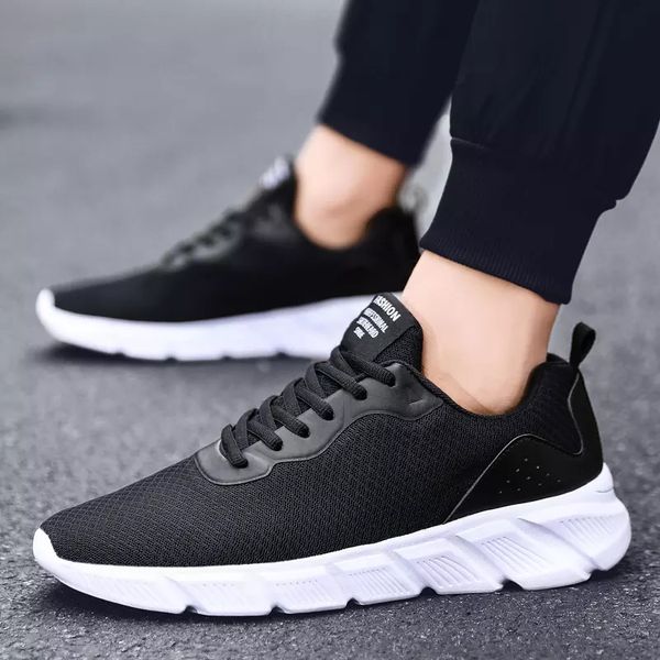 with socks fashion luxury running shoes for men women triple black breathable mens trainer classic outdoor casual designer sports sneaker, White;red
with socks fashion luxury running shoes for men women triple black breathable mens trainer classic outdoor casual designer sports sneaker, White;red