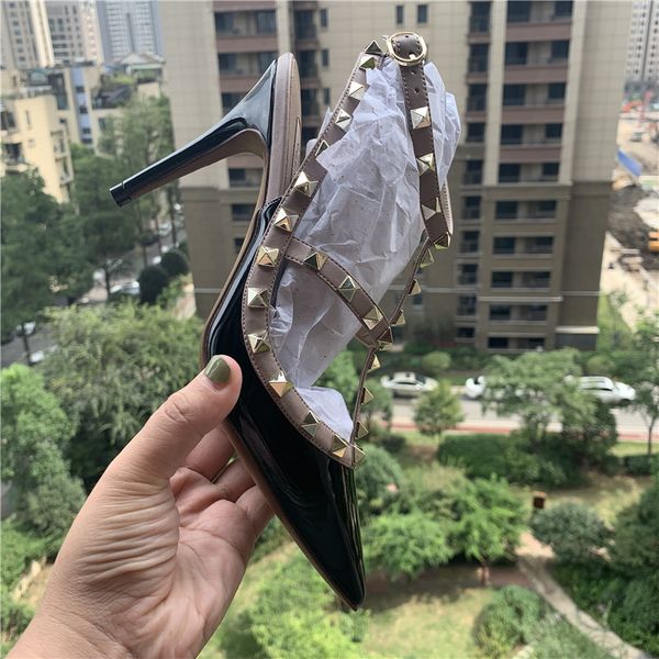 vintage casual designer fashion women pumps designer black patent leather point toe studded spikes rivets strappy slingback high heels
vintage casual designer fashion women pumps designer black patent leather point toe studded spikes rivets strappy slingback high heels