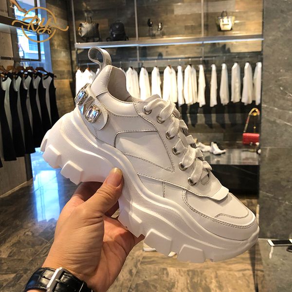 ry-relaa fashion leather sponge cake women's shoes 2019 autumn new rhinestone platform white shoes sports
ry-relaa fashion leather sponge cake women's shoes 2019 autumn new rhinestone platform white shoes sports