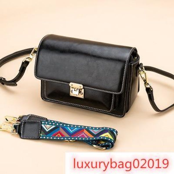 2019 new oil wax leather fashion casual bag leather handbags messenger bag single shoulder female bag
2019 new oil wax leather fashion casual bag leather handbags messenger bag single shoulder female bag