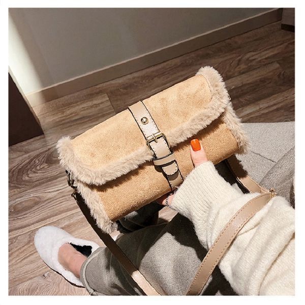 winter furry small square bag women's new korean ins harajuku vintage frosted messenger bag simple fashion women's shoulder
winter furry small square bag women's new korean ins harajuku vintage frosted messenger bag simple fashion women's shoulder