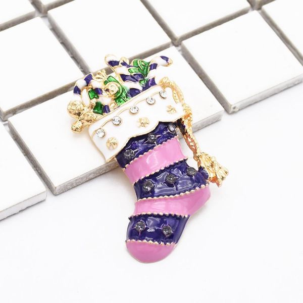shiny austrian crystal pink enamel and purple elegant bridal brooch pin for women girl wedding, Gray
shiny austrian crystal pink enamel and purple elegant bridal brooch pin for women girl wedding, Gray