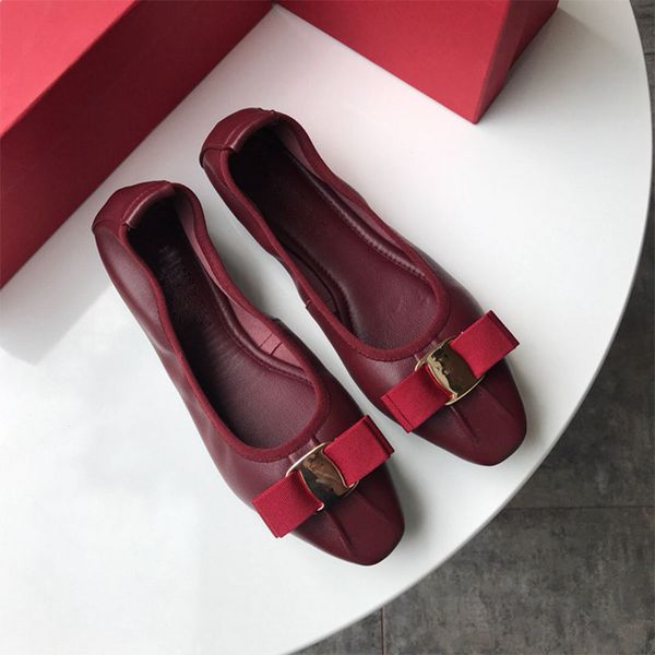 women's shoes genuine leather slip on ballet flats shoes for women new fashion casual flat sell soft, Black
women's shoes genuine leather slip on ballet flats shoes for women new fashion casual flat sell soft, Black