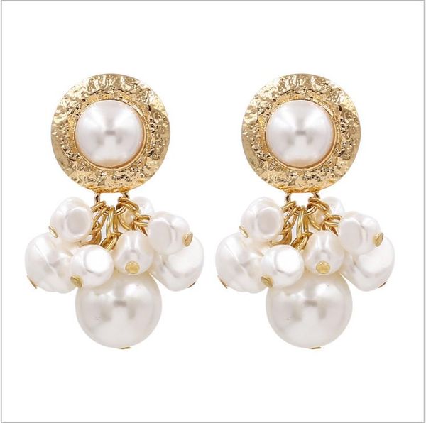 new european and american popular pearl earrings with simple personality street pat short temperament goddess high-quality earrings, Golden;silver
new european and american popular pearl earrings with simple personality street pat short temperament goddess high-quality earrings, Golden;silver