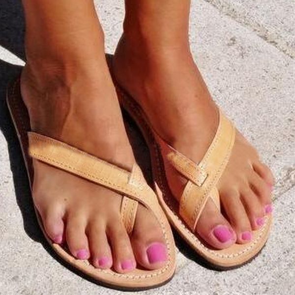 woman flat shoes beach slippers summer ladies flip flops casual open toe roman sandals clip toe female slides large size, Black
woman flat shoes beach slippers summer ladies flip flops casual open toe roman sandals clip toe female slides large size, Black