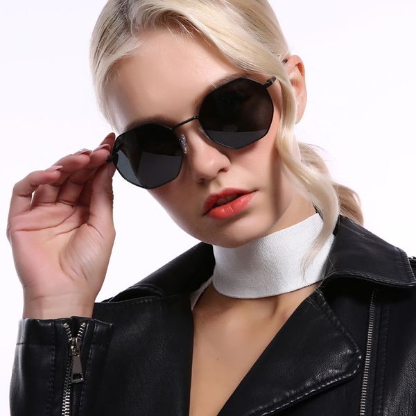 polarized sun glasses female metal frame diamond sunglasses for women drive outdoor eyewear brand designer accessories, White;black
polarized sun glasses female metal frame diamond sunglasses for women drive outdoor eyewear brand designer accessories, White;black