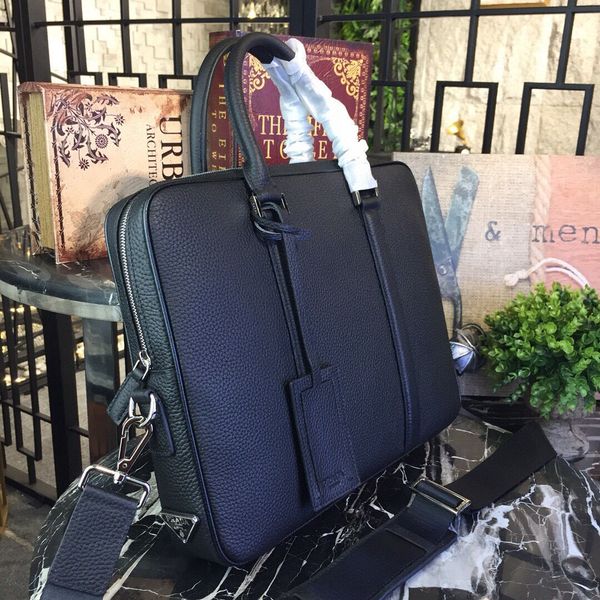 new men's one-shoulder bag high-end custom quality diagonal cross bag fashion business casual style silver metal accessories with detac
new men's one-shoulder bag high-end custom quality diagonal cross bag fashion business casual style silver metal accessories with detac