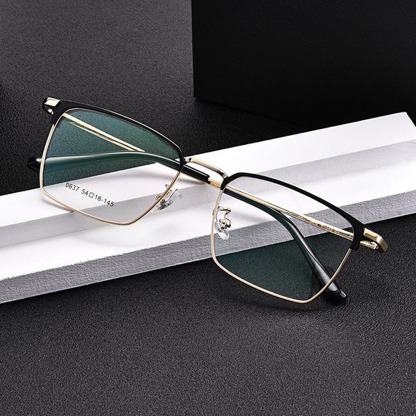 myopia business myopia high-grade glasses frame two-color electroplated metal glasses frame 0637, Silver
myopia business myopia high-grade glasses frame two-color electroplated metal glasses frame 0637, Silver