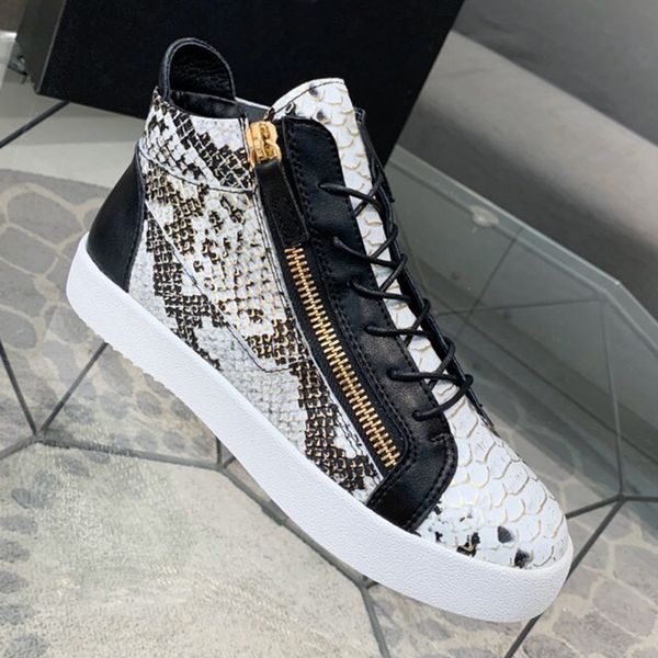 2020 new fashion luxury designer mens shoes coat of ox patent leather with snake skin pattern embossing casual mens boots, Black
2020 new fashion luxury designer mens shoes coat of ox patent leather with snake skin pattern embossing casual mens boots, Black