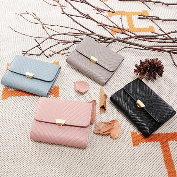 2020 fashion luxury women's wallet large capacity leather zipper two fold long style handbag designer wallet 
2020 fashion luxury women's wallet large capacity leather zipper two fold long style handbag designer wallet