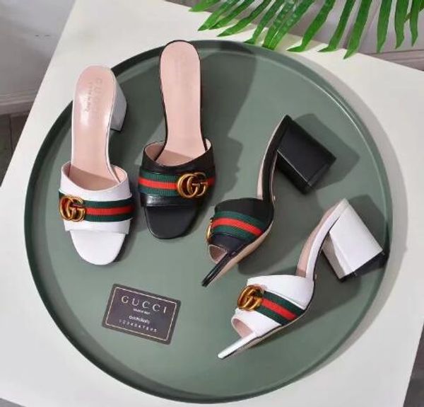 2019 Новые женские сандалии Мода Европа Женщины полосатые тапочки Летние пляжные т
2019 Новые женские сандалии Мода Европа Женщины полосатые тапочки Летние пляжные т