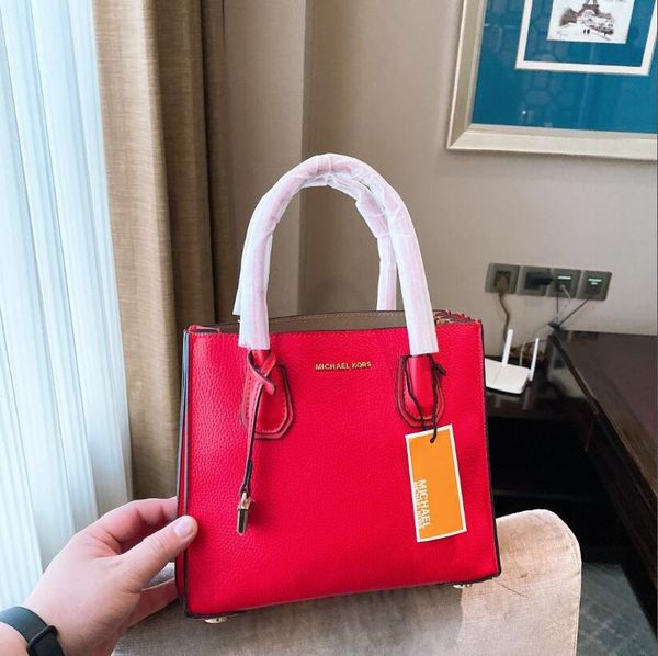 2020 new classic female designer high-quality leather casual classic wild shoulder bag messenger bag handbag backpack wallet
2020 new classic female designer high-quality leather casual classic wild shoulder bag messenger bag handbag backpack wallet