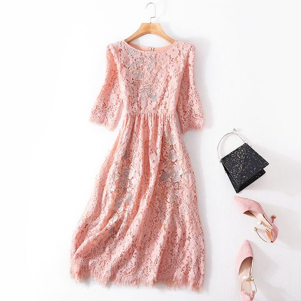 casual dresses lace embroidered slim dress round neck middle sleeve long summer style women s big, Black;gray
casual dresses lace embroidered slim dress round neck middle sleeve long summer style women s big, Black;gray