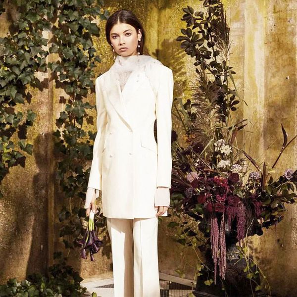 white ivory mother of the bride pant suits double breasted evening prom dress long formal outfit for weddings tuxedos blazer (jacket+pants), Black;red
white ivory mother of the bride pant suits double breasted evening prom dress long formal outfit for weddings tuxedos blazer (jacket+pants), Black;red