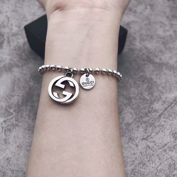 Brand 925 terling ilver luxury chain gg bracelet minimali t fine de igner jewelry for women birthday party acce orie gift
Brand 925 terling ilver luxury chain gg bracelet minimali t fine de igner jewelry for women birthday party acce orie gift