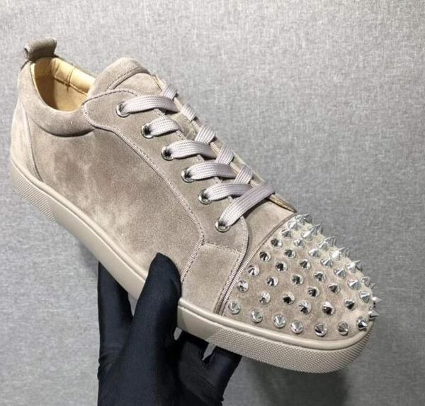 Sapatos ocasionais redbottoms000
Sapatos ocasionais redbottoms000