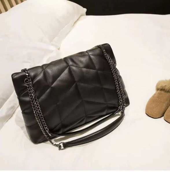 2020 fashion spring and summer seasons soft leather diagonal package large capacity models handbags korean version of the new wild chain bag
2020 fashion spring and summer seasons soft leather diagonal package large capacity models handbags korean version of the new wild chain bag