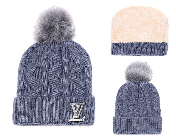 2019 high qualit women's casual winter hat men knit plus velvet cotton cap letters skullies beanies winter men hat, Blue;gray
2019 high qualit women's casual winter hat men knit plus velvet cotton cap letters skullies beanies winter men hat, Blue;gray