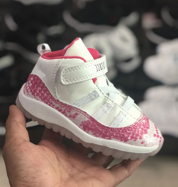 kids jumpman snake skin bred 2020 11 11s basketball shoes cap and gown space jam heiress black baby boys girls sneakers 22-27
kids jumpman snake skin bred 2020 11 11s basketball shoes cap and gown space jam heiress black baby boys girls sneakers 22-27
