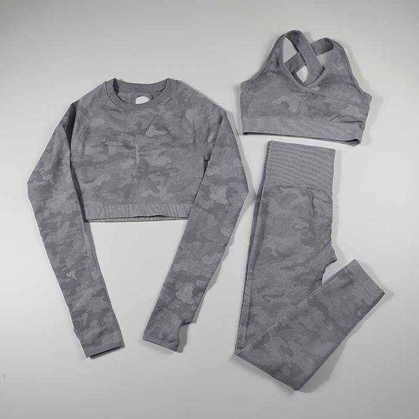 women camo seamless yoga sport suit sports bra set 3 piece long sleeve sportswear high waist gym leggings set workout clothes
women camo seamless yoga sport suit sports bra set 3 piece long sleeve sportswear high waist gym leggings set workout clothes