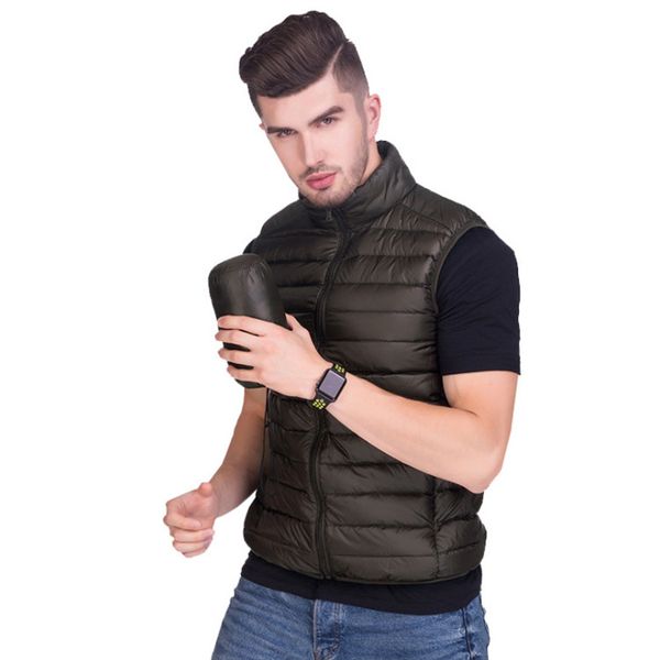 2019 new autumn winter men down vests 90% white duck down ultra light sleeveless jackets coats portable casual waistcoat for man, Black
2019 new autumn winter men down vests 90% white duck down ultra light sleeveless jackets coats portable casual waistcoat for man, Black