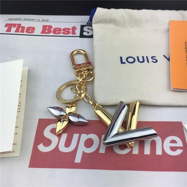 designer luxury letter key chain simple letter men women metal keychain party gift designer car key brand key holder with box, Silver
designer luxury letter key chain simple letter men women metal keychain party gift designer car key brand key holder with box, Silver