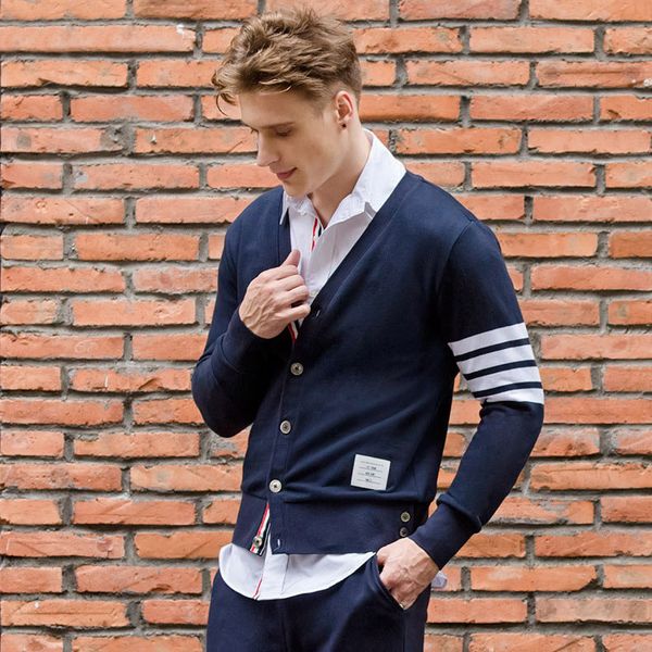 pure cotton loopback jersey knitwear 4-bar arm stripe v-neck cardigan 5-buttons single breasted men's women's sweaters
pure cotton loopback jersey knitwear 4-bar arm stripe v-neck cardigan 5-buttons single breasted men's women's sweaters