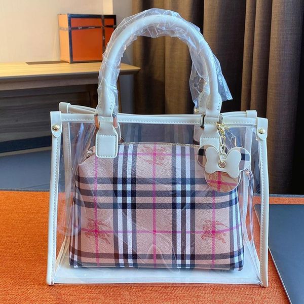 femme tote bag shoulder bag jelly bag fashion clear transparent tartan artwork bear lady pvc travel luggage bags high quality
femme tote bag shoulder bag jelly bag fashion clear transparent tartan artwork bear lady pvc travel luggage bags high quality