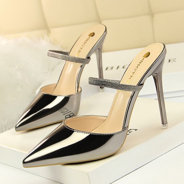 2019 mules shoes women ladies pumps high heels stiletto office black heels brand women shoes extreme high heels chaussure femme talon
2019 mules shoes women ladies pumps high heels stiletto office black heels brand women shoes extreme high heels chaussure femme talon