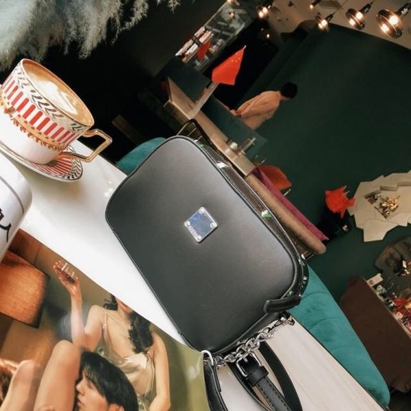 2019 новый бренд моды роскошь известный дизайнер сумка женская сумка кожа люкс мешок 1 р 1 40
2019 новый бренд моды роскошь известный дизайнер сумка женская сумка кожа люкс мешок 1 р 1 40