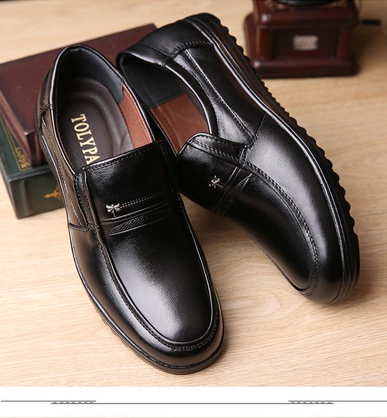 men's leather shoes, comfortable wearable soft bottom non-slip casual shoes men high heel boots 2019 fur shoes, Black
men's leather shoes, comfortable wearable soft bottom non-slip casual shoes men high heel boots 2019 fur shoes, Black