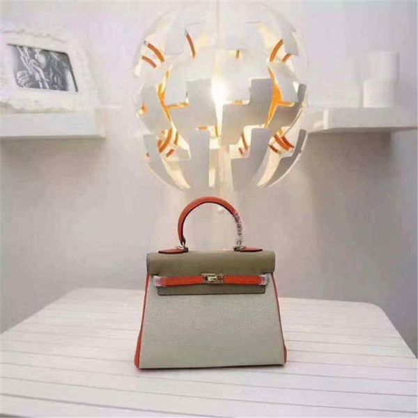 2019 new designer pony horse fashion casual bag luxury high-end ladies trend luggage
2019 new designer pony horse fashion casual bag luxury high-end ladies trend luggage