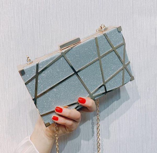 2019 new women hollow out metal evening clutch bags diamond wedding clutch wallets bling purse drop shipping mn
2019 new women hollow out metal evening clutch bags diamond wedding clutch wallets bling purse drop shipping mn