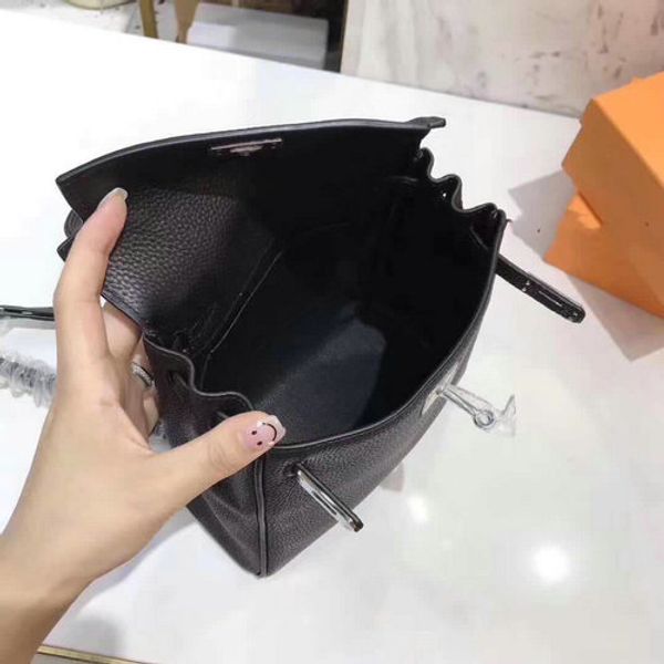 designer-genuine leather luxury handbags women shoulder backpack lady tote bag runway desigin female europe ing
designer-genuine leather luxury handbags women shoulder backpack lady tote bag runway desigin female europe ing