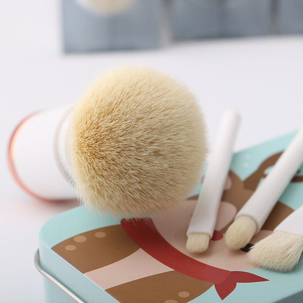 selling 4 colors synthetic hair brush set products custom logo 4pcs professional cosmetic make up brush with pvc bag
selling 4 colors synthetic hair brush set products custom logo 4pcs professional cosmetic make up brush with pvc bag