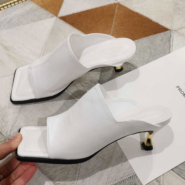 new 2020 fashion women sandals peep toe square head med heel sandals lady outdoor beach slippers leisure shoes 35-39, Black
new 2020 fashion women sandals peep toe square head med heel sandals lady outdoor beach slippers leisure shoes 35-39, Black