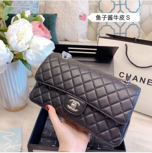 fashion tote bag for women in 2020 with pure color caviar cowhide chain bag horizontally
fashion tote bag for women in 2020 with pure color caviar cowhide chain bag horizontally