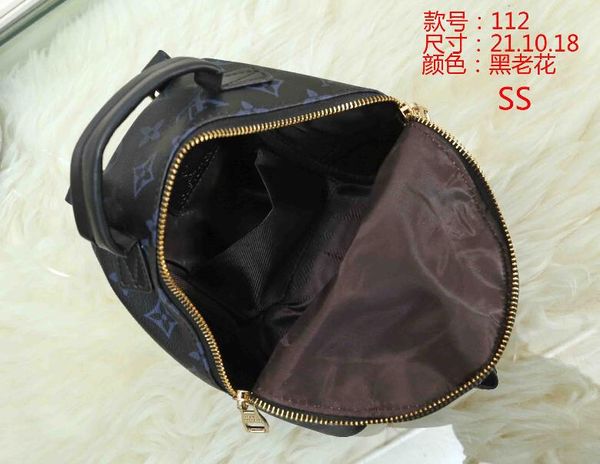 ms. 2019 l 119 *v korean version of the spring and summer new women's bag simple fashion handbag trend single shoulder diagonal package
ms. 2019 l 119 *v korean version of the spring and summer new women's bag simple fashion handbag trend single shoulder diagonal package