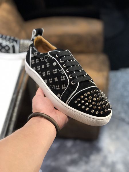 factory wholesale original black color fashion design sneaker,brand casual shoes,made by original lamb skin ,fast delivery
factory wholesale original black color fashion design sneaker,brand casual shoes,made by original lamb skin ,fast delivery