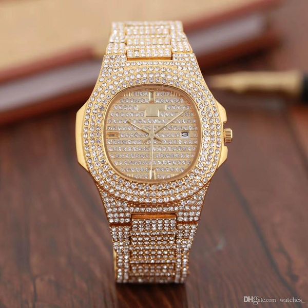 Хип-Хоп Bling Алмазные Часы Для Мужчин Золотой Нержавеющей Стали Ремешок мужские Де
Хип-Хоп Bling Алмазные Часы Для Мужчин Золотой Нержавеющей Стали Ремешок мужские Де
