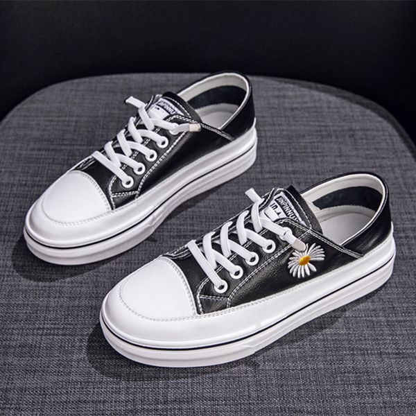 fashion women's shoes leather white, black flat shoes women plus size casual round-toed loafers embroidered ladie flats
fashion women's shoes leather white, black flat shoes women plus size casual round-toed loafers embroidered ladie flats