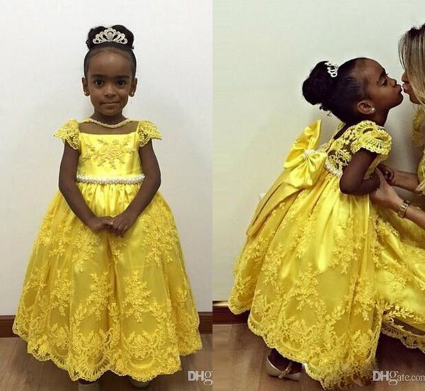 yellow 2019 flower girls dresses for weddings short sleeve pearls lace appliqued kids formal wear tulle first communion dress, White;blue
yellow 2019 flower girls dresses for weddings short sleeve pearls lace appliqued kids formal wear tulle first communion dress, White;blue