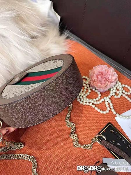 round bag genuine leather handbag shoulder bags 2019 new chain small inclined fashion baoyuan bread han edition joker package
round bag genuine leather handbag shoulder bags 2019 new chain small inclined fashion baoyuan bread han edition joker package