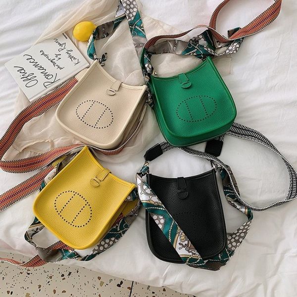 2020 originality design women's bag new wide band hollow hand-held bucket bag leisure baitie single back slip green bags
2020 originality design women's bag new wide band hollow hand-held bucket bag leisure baitie single back slip green bags