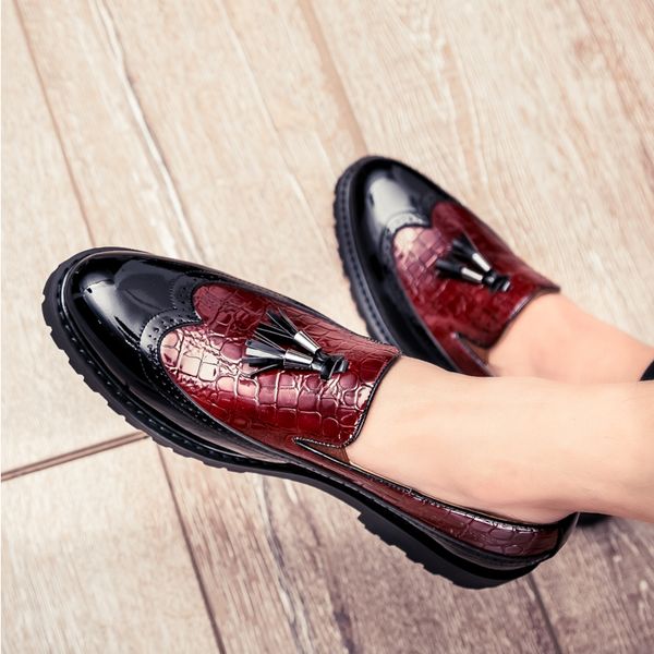 2020 brogue leather men casual shoes mixed colors loafers breathable handmade moccasins fashion slip on social shoes big size 46, Black
2020 brogue leather men casual shoes mixed colors loafers breathable handmade moccasins fashion slip on social shoes big size 46, Black