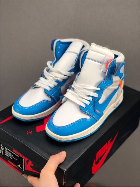 01 off 1s red black 1 white chicago unc mens basketball shoes for men sports womens designer sneakers chaussures trainers size 36-45
01 off 1s red black 1 white chicago unc mens basketball shoes for men sports womens designer sneakers chaussures trainers size 36-45