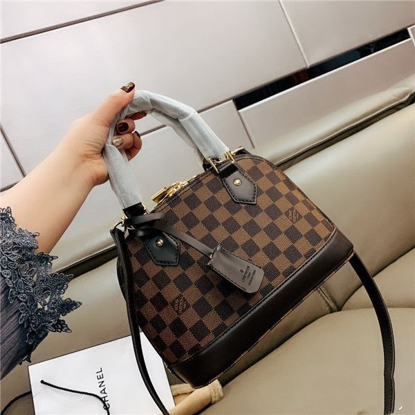 luxurious brands design monogram shell shopping crossbody clutch bags fashion shoulder men women travel duffel bumbag outdoor handbag
luxurious brands design monogram shell shopping crossbody clutch bags fashion shoulder men women travel duffel bumbag outdoor handbag