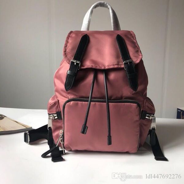 2019 latest style backpack. ladies fashion casual series. imported waterproof fabric, flip-type snap-on backpack
2019 latest style backpack. ladies fashion casual series. imported waterproof fabric, flip-type snap-on backpack