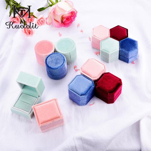 kuololit wholesale velvet ring box for women pink green blue red hexagon octagon round rectangle jewelry boxes for engagement, Pink;blue
kuololit wholesale velvet ring box for women pink green blue red hexagon octagon round rectangle jewelry boxes for engagement, Pink;blue